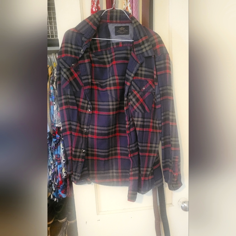 Men's long sleeve plaid shirt